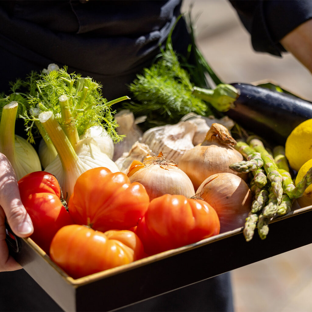 a la table de cezanne menus 2025